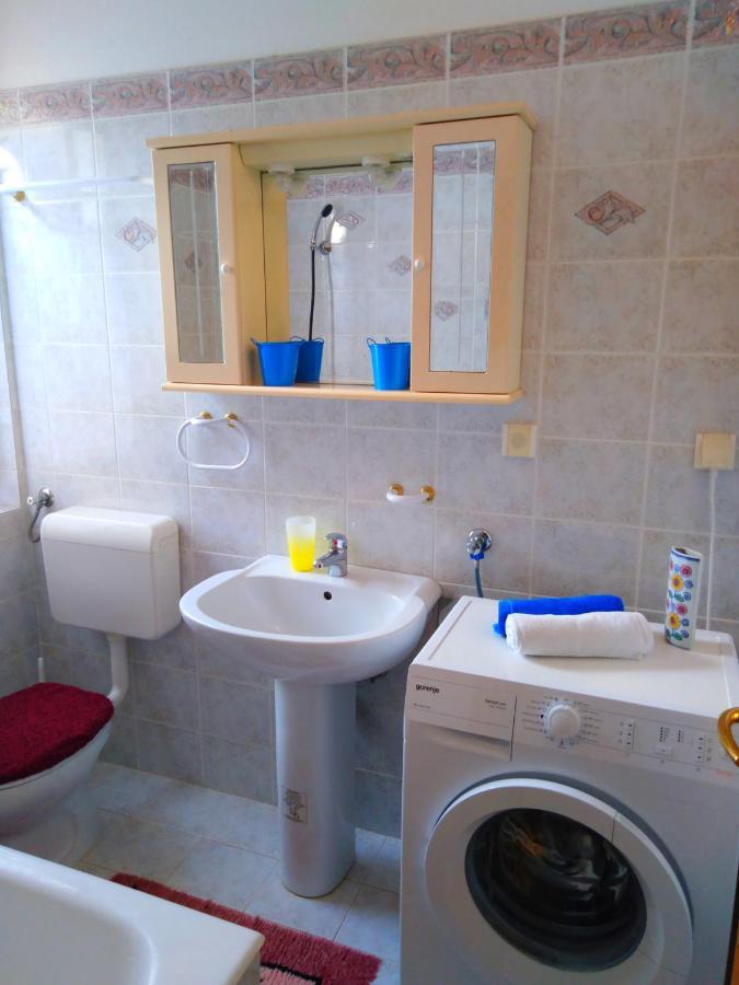 Apartments Vesna Kampor Ngoại thất bức ảnh