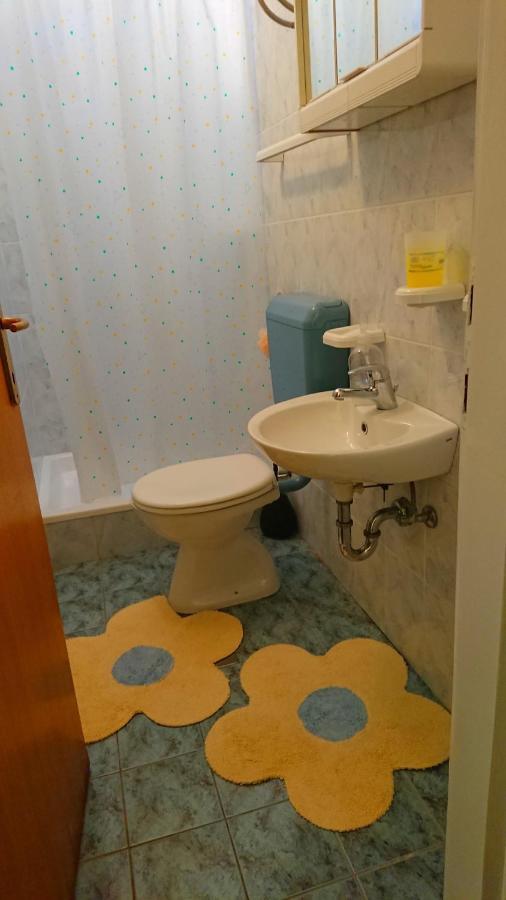 Apartments Vesna Kampor Ngoại thất bức ảnh